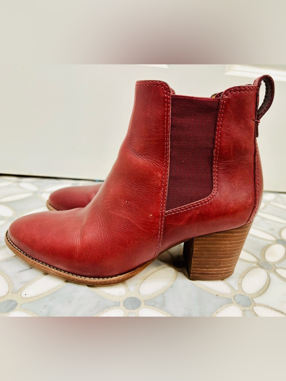 Madewell Carina Chelsea Boot in Cabernet Burgundy Leather Almond Toe - Size 7.5 - Picture 6 of 10